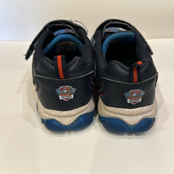 Paw Patrol Light-Up velcro sneakers! - Picture 2 of 5